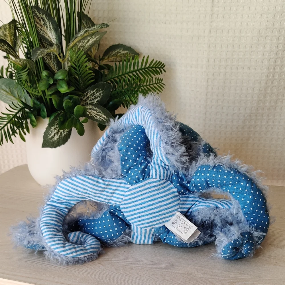 Bunnies by the Bay, Ocho the Blue Octopus 6